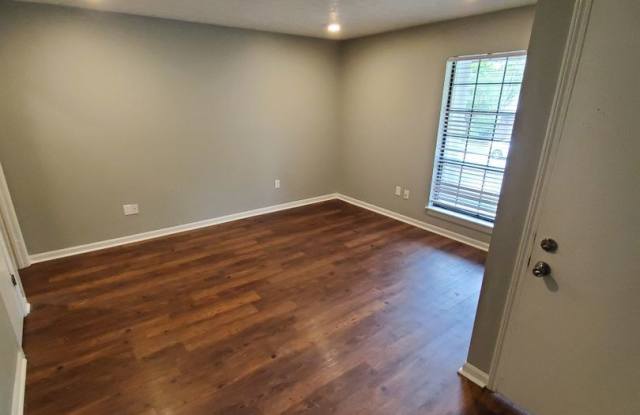 Modern Comfort and Easy Living! Gallery 4
