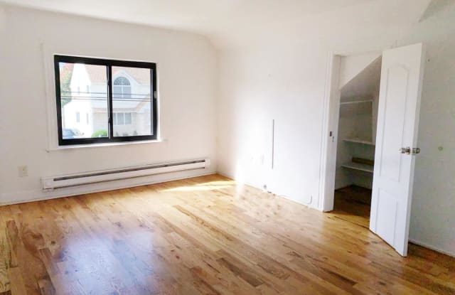 295 Roosevelt Ave - 2 Gallery 4