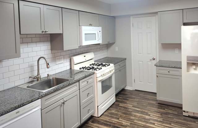 104 Pertwood Ct Gallery 3