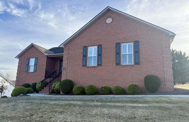 421 Amberland Lane - 421 Amberland Lane, Maryville, TN 37804