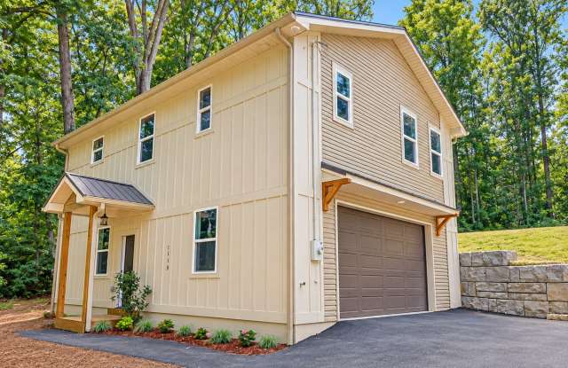 1119 Chris Wood Drive Gallery 1