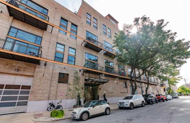 2545 S Dearborn St photos photos