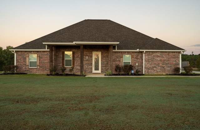 120 Liberty Dr. Gallery 1