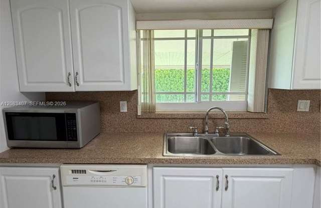 1731 SW 103rd Avenue, Miami, FL 33165 Gallery 4