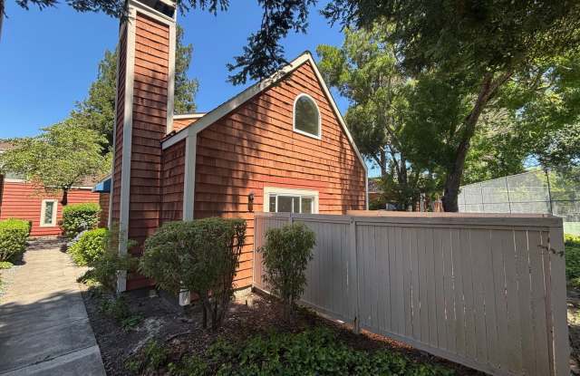 Updated 3 bedroom 2 bathroom Bennett Valley Condo photos photos