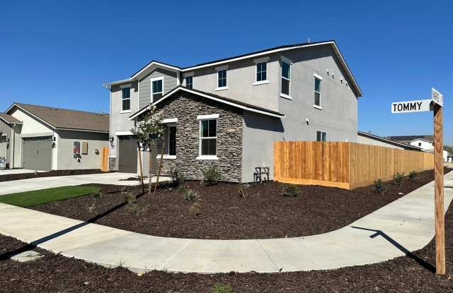 Coming soon! Newly built 2 story home located in NW Visalia Gallery 3