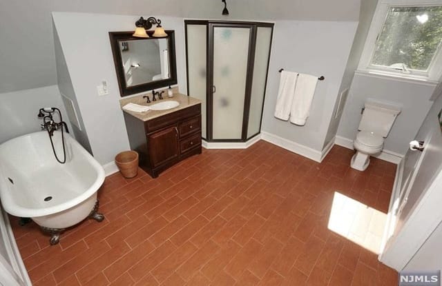 221  Franklin Turnpike - 221 Franklin Turnpike, Allendale, NJ 07401