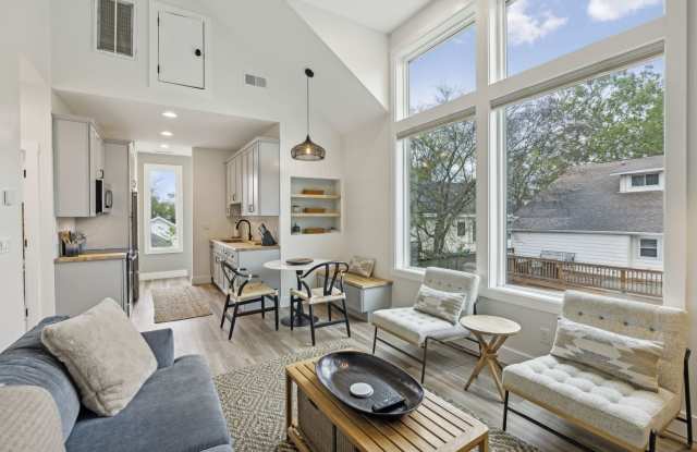 Furnished short term rental home with all utilities included photos photos