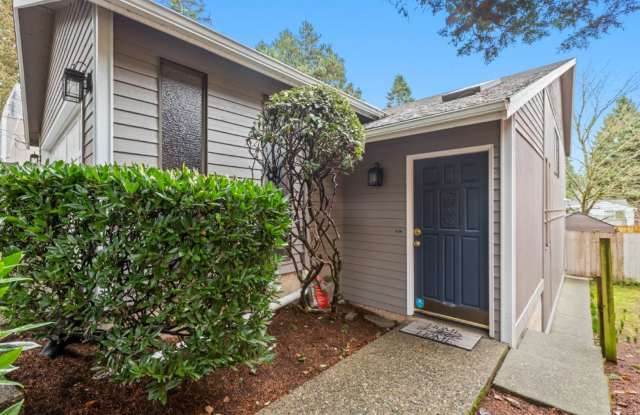 3Bd/2Ba Seattle House - 14016 Lenora Place North, Seattle, WA 98133