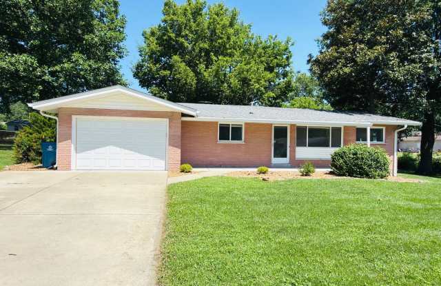 Move-In Ready 3BR/2BA Home with 2-Car Garage in St. Charles photos photos