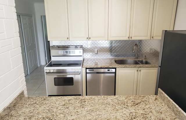 3535 Northwest 3rd Avenue photos photos