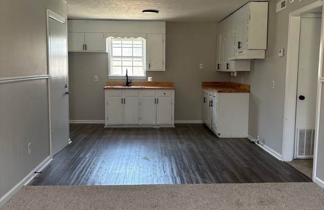 44 W Cooper St Brownsville photos photos
