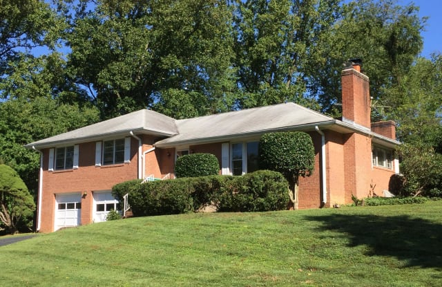 5926 FRAZIER LANE - 5926 Frazier Lane, McLean, VA 22101