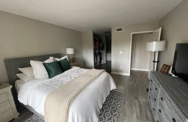 7755 Saranac Pl #42 - 7755 Saranac Place, La Mesa, CA 91942