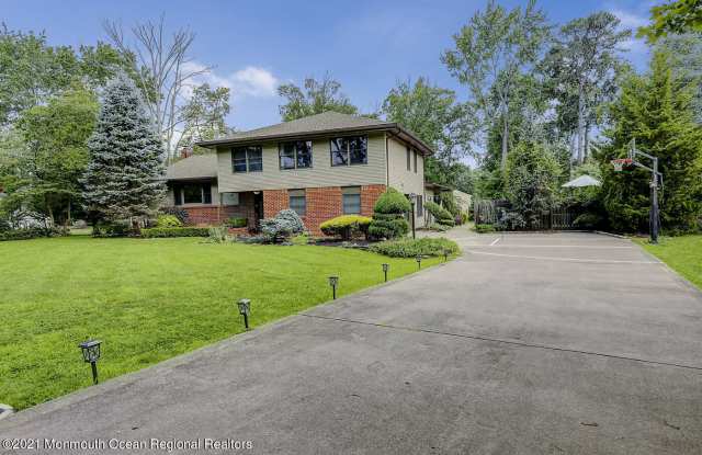 4 Spruce Way - 4 Spruce Way, Monmouth County, NJ 07726