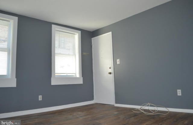 1704 THAMES STREET Gallery 3
