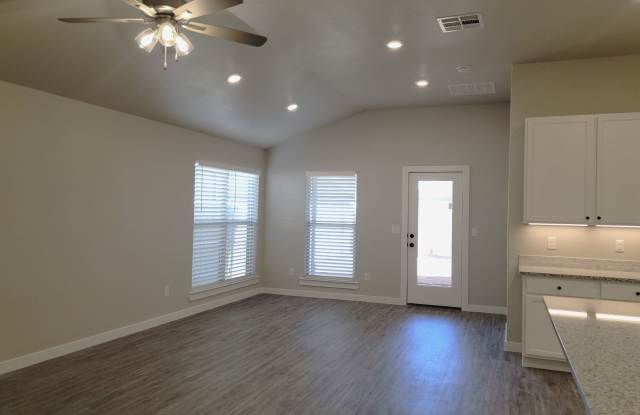 4/2/2  - Upland Crossing Gallery 4