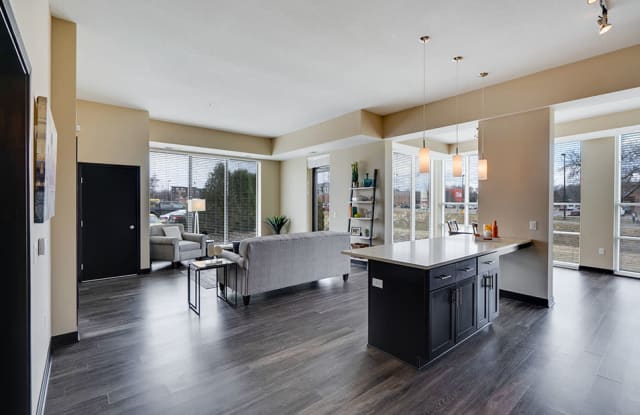One Southdale Place Gallery 3