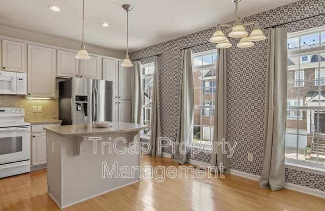 2746 Laurelcherry Street photos photos