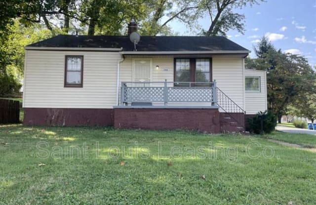 588 Cosie Dr - 588 Cosie Drive, Riverview, MO 63137