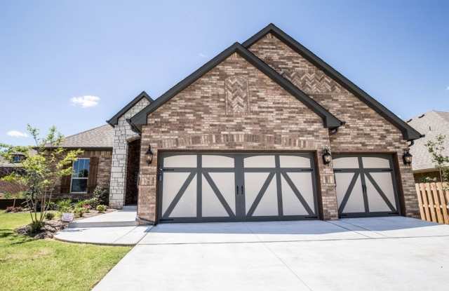 4 Bedroom 3 Bath Home in Edmonds Schools with Storm Shelter photos photos