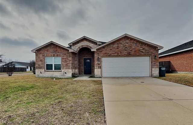 1002 Woodcrest Drive - 1002 Woodcrest Drive, Lancaster, TX 75134