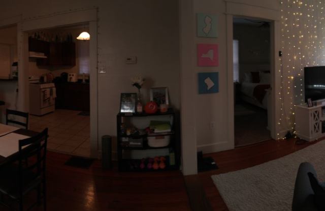1202 N. Walnut Gallery 4
