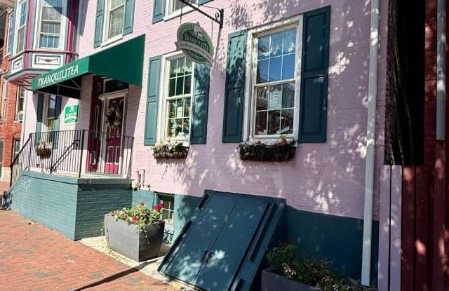 117 W MAIN Street Gallery 3