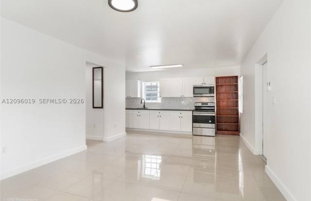 1945 Marseille Dr Gallery 2