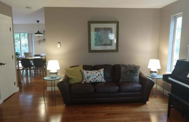 15227 Admiralty Way Gallery 2