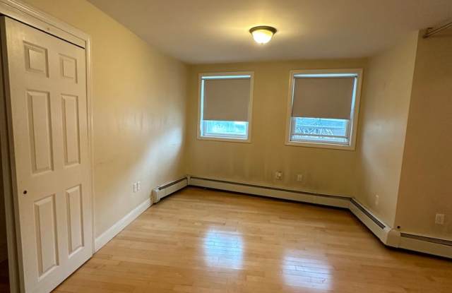 Spacious studio in Porter Square Cambridge available for 9/1! - 1800 Massachusetts Avenue, Cambridge, MA 02140