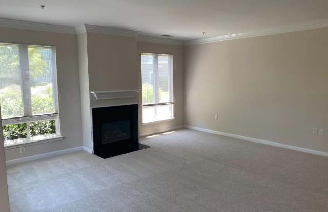 1641 LADUE Court Gallery 3