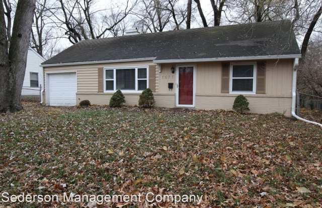 7677 HIGH DR - 7677 High Dr, Prairie Village, KS 66208