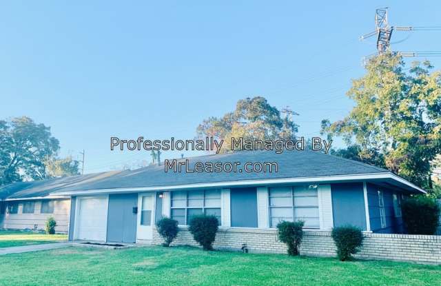 5639 Rue St - 5639 Rue Street, Houston, TX 77033