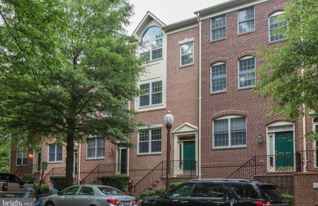 2623 FAIRFAX DRIVE - 2623 Fairfax Drive, Arlington, VA 22201