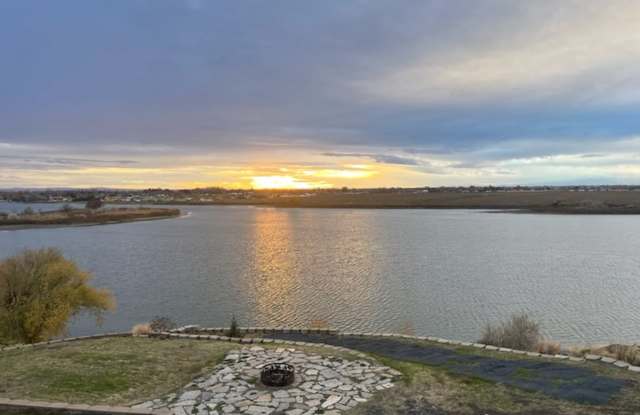 Waterfront! Sunset views! 3 bdrms! Attached garage! Private driveway! Gallery 3