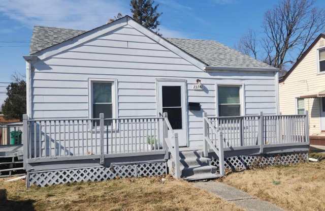 23741 Lambrecht Ave - 23741 Lambrecht Avenue, Eastpointe, MI 48021