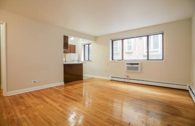 5917 North Kenmore photos photos