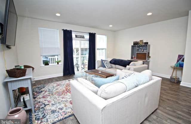 6084 CAMERONS FERRY DRIVE Gallery 4