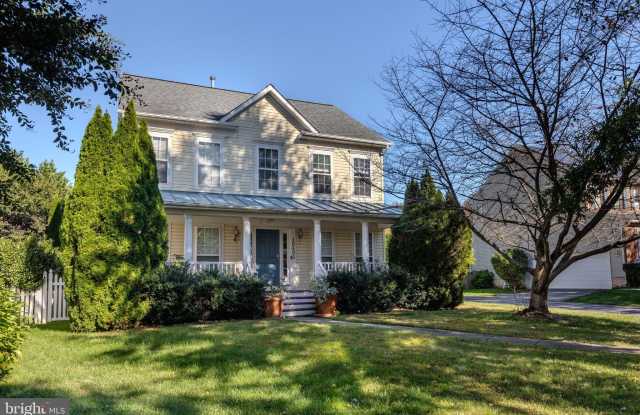 18405 CARVED STONE Court Gallery 2
