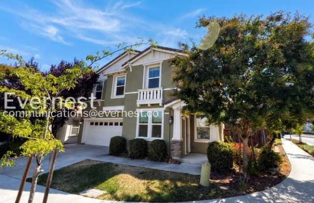 2735 Valley Oak Loop Gallery 2