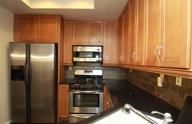 4261 Las Virgenes Road Gallery 3