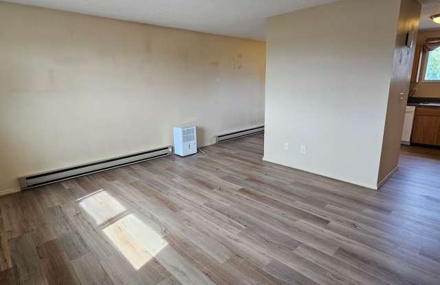 2 Bed 1 Bath Home Available in Heart of Belgrade! Gallery 3