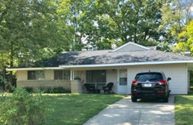 3 Bedroom Ranch Home Avail August 2026; Monthly Rent $2,000. photos photos