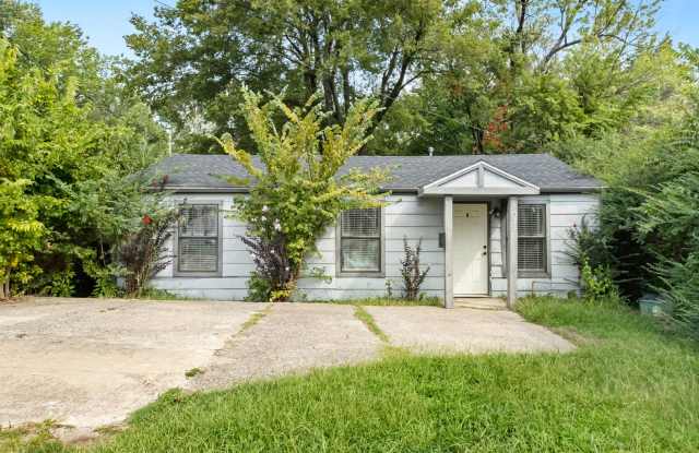 Beautiful home located in the heart of Fayetteville - 1022 West Holly Street, Fayetteville, AR 72703