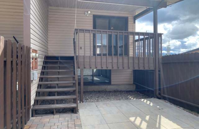 Updated 2 Bedroom 1.5 Bath Townhome Walking Distance To Downtown Whitefish, $2000 Gallery 3