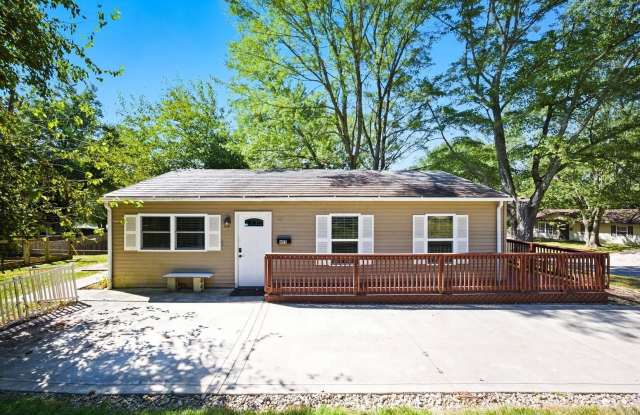 455 Lakeview Drive photos photos