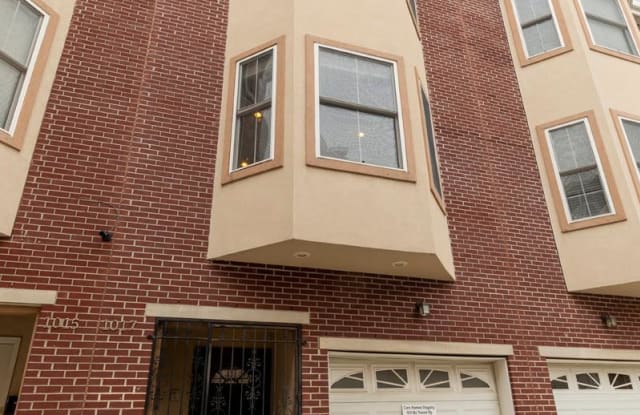 1017 S DORRANCE STREET - 1017 South Dorrance Street, Philadelphia, PA 19146