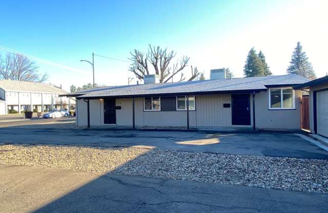 2bed/1bath duplex 1 block from Vaca High School! Remodeled interior, dual pane windows with detached single car garage! Gallery 1