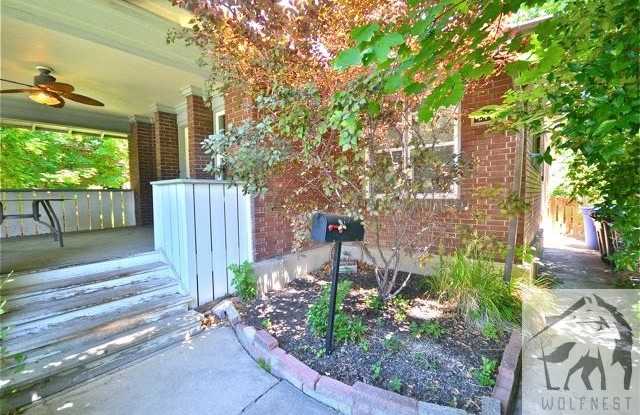 2473 South Highland Drive Gallery 3